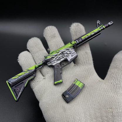 CS Game Skin M4A4 Full Throttle Mini Metal Game Replica For Collection