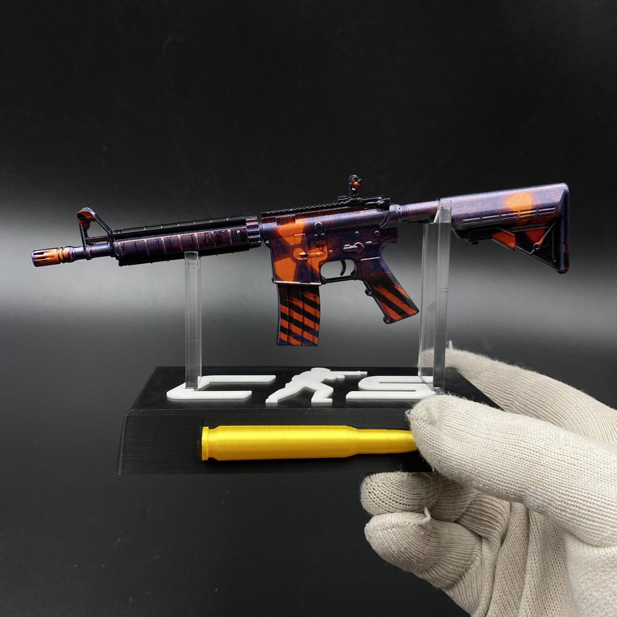 Hot Game CS Skin M4A4 Radiation Hazard Mini Metal Replica For Collectible