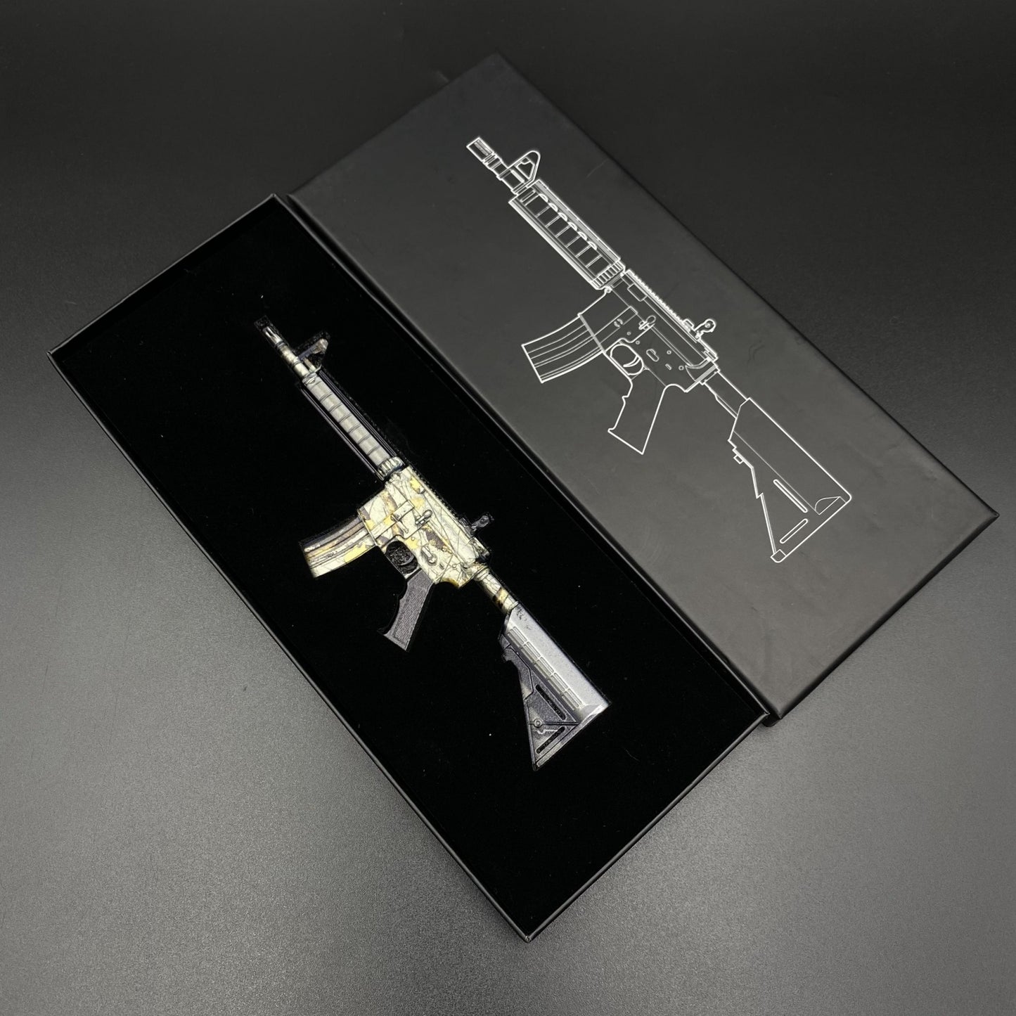 CS Hot Skin M4A4 Modern Hunter Mini Metal Replica For Collectible
