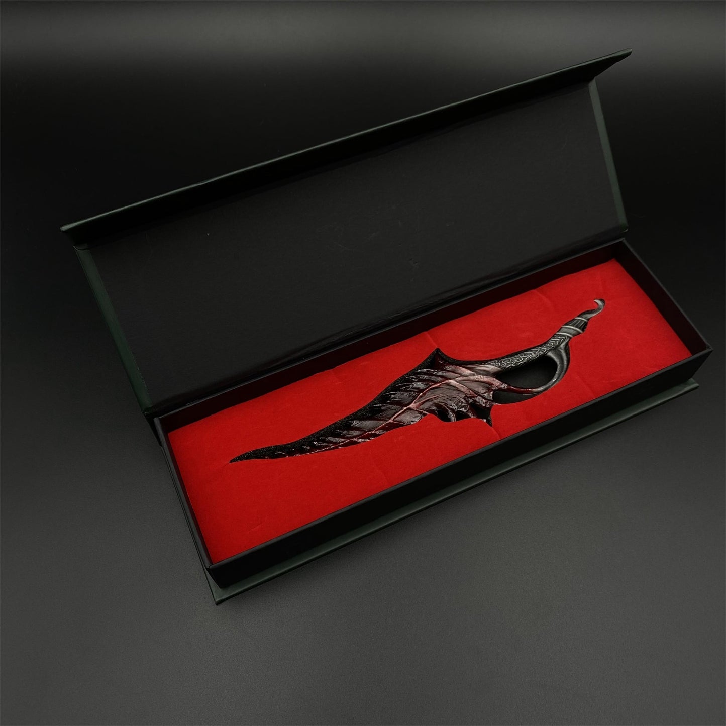 Soul Game Reduvia Miniature Metal Replica – Collectible Game Weapon Model