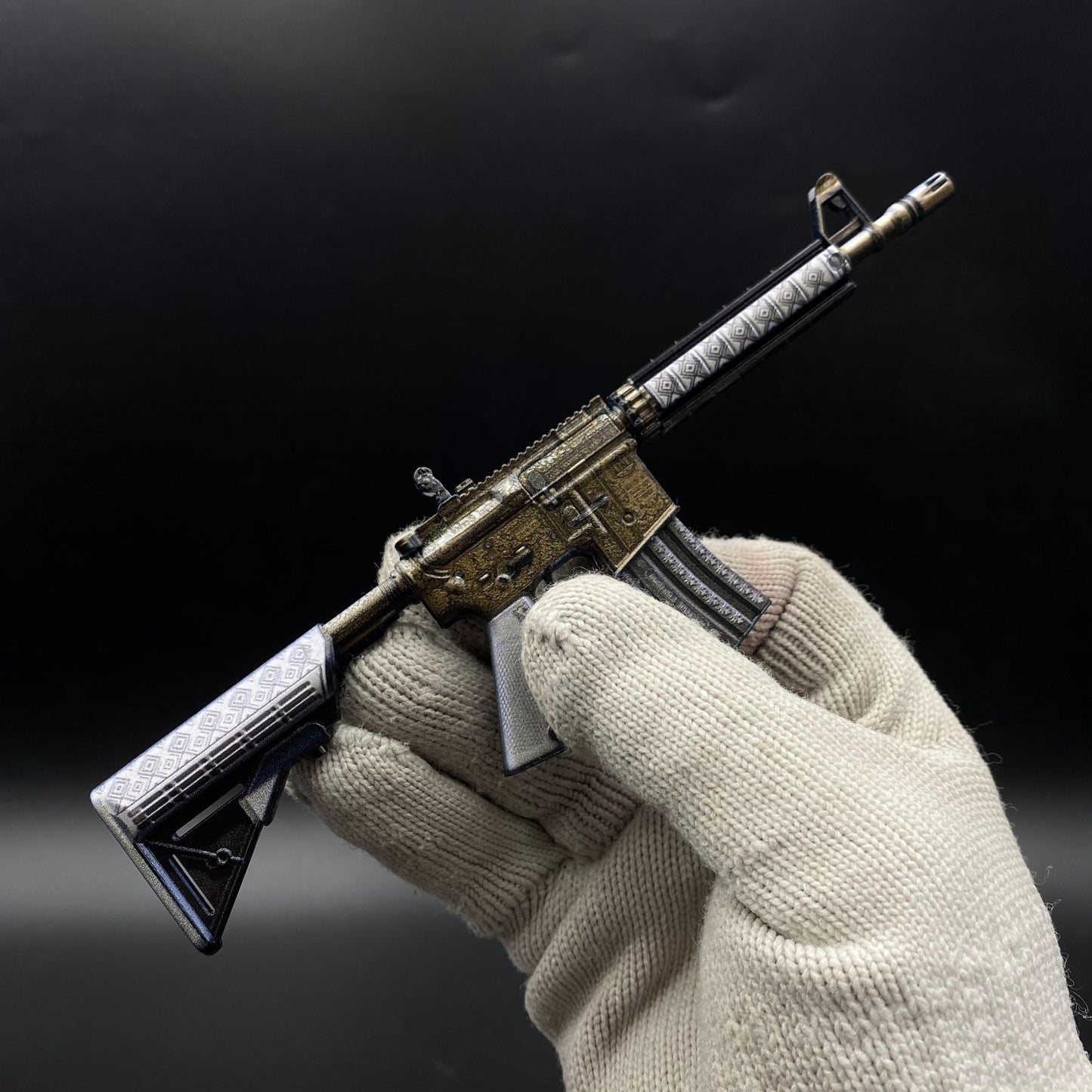 CS Game Skin M4A4 Royal Paladin Mini Metal Game Replica For Collection