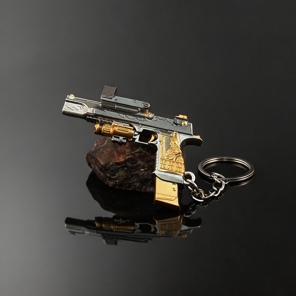 Delta Force Mini Tactical Handgun Alloy Keychain, FPS Game Fan Collectible Gift