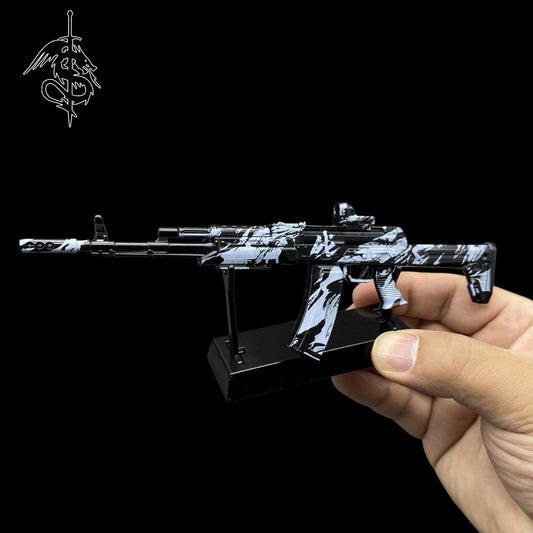 1:6 Arena Breakout Metal Tiny Come On Skin AK74N Miniature