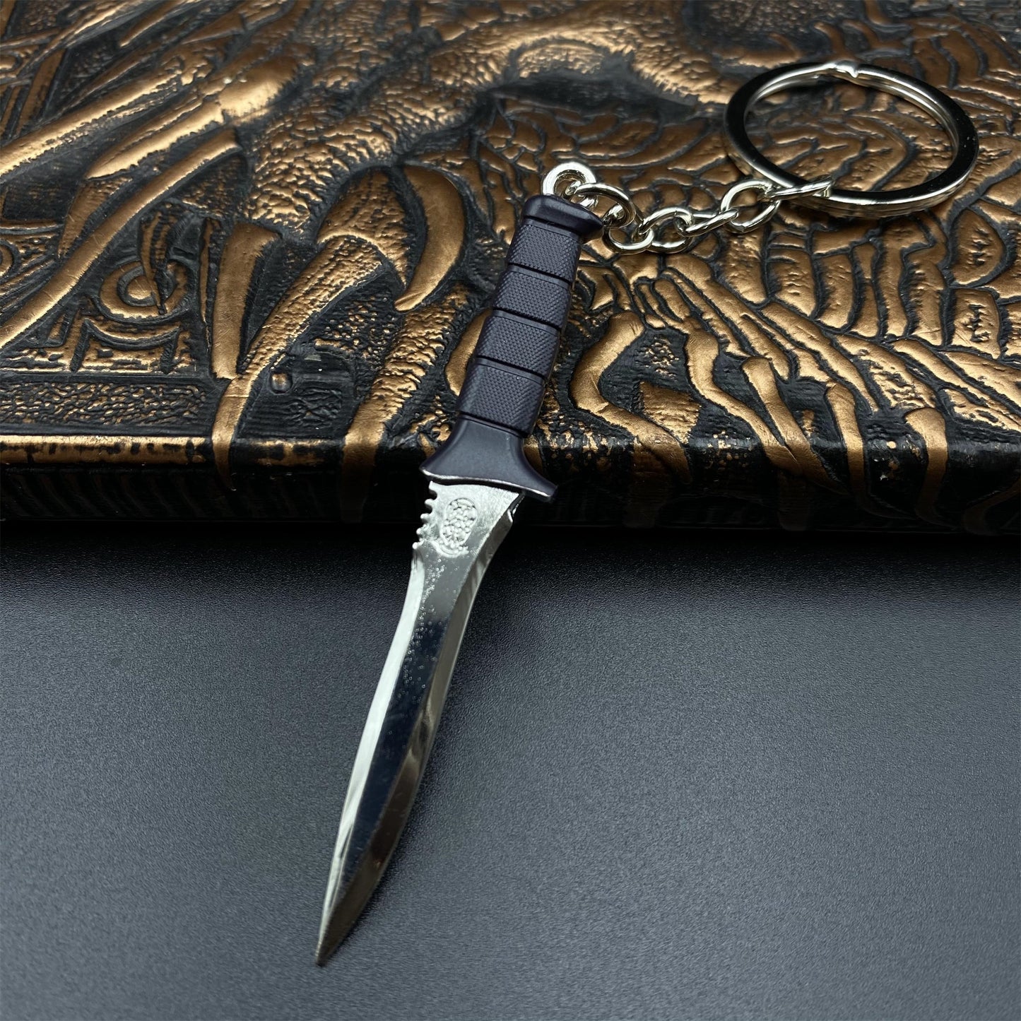Tiny Leon Primal Knife Keychain