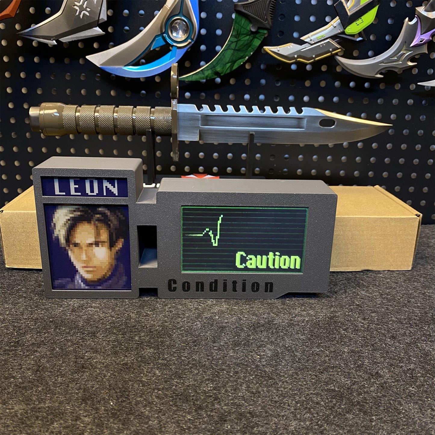 Customized 3D Printed RE Game Character Leon Ada Clarie Chris Hunk Status Screen Bar