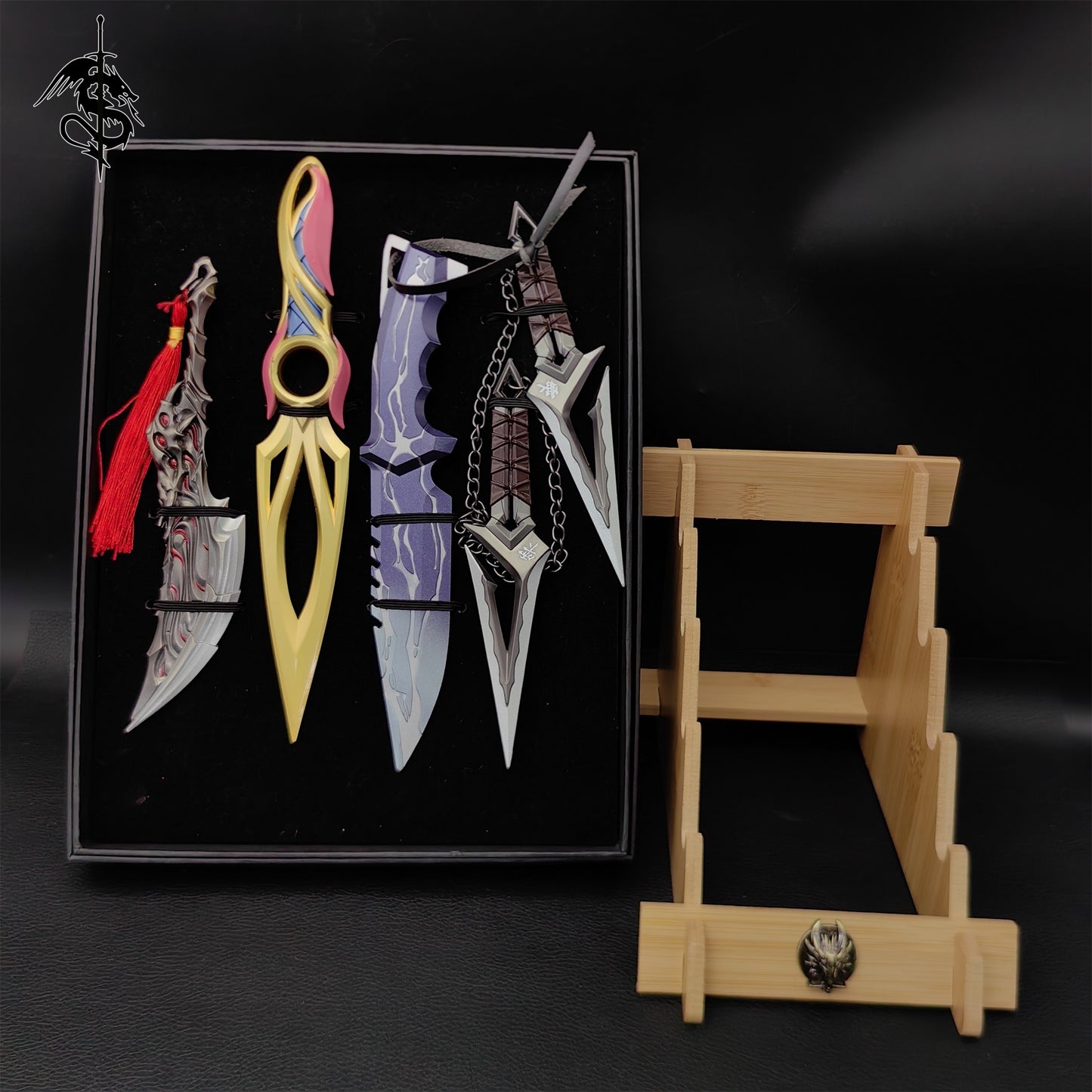 Kuronami no Yaiba Blades of Primordia Smite Knife Mystbloom Kunai 4 in 1 Box