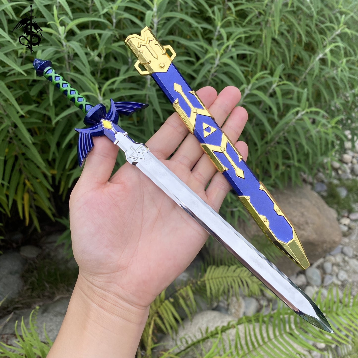 Zelda Hylian Shield Alloy 11''Link Master Sword Miniature 2 In 1 Pack