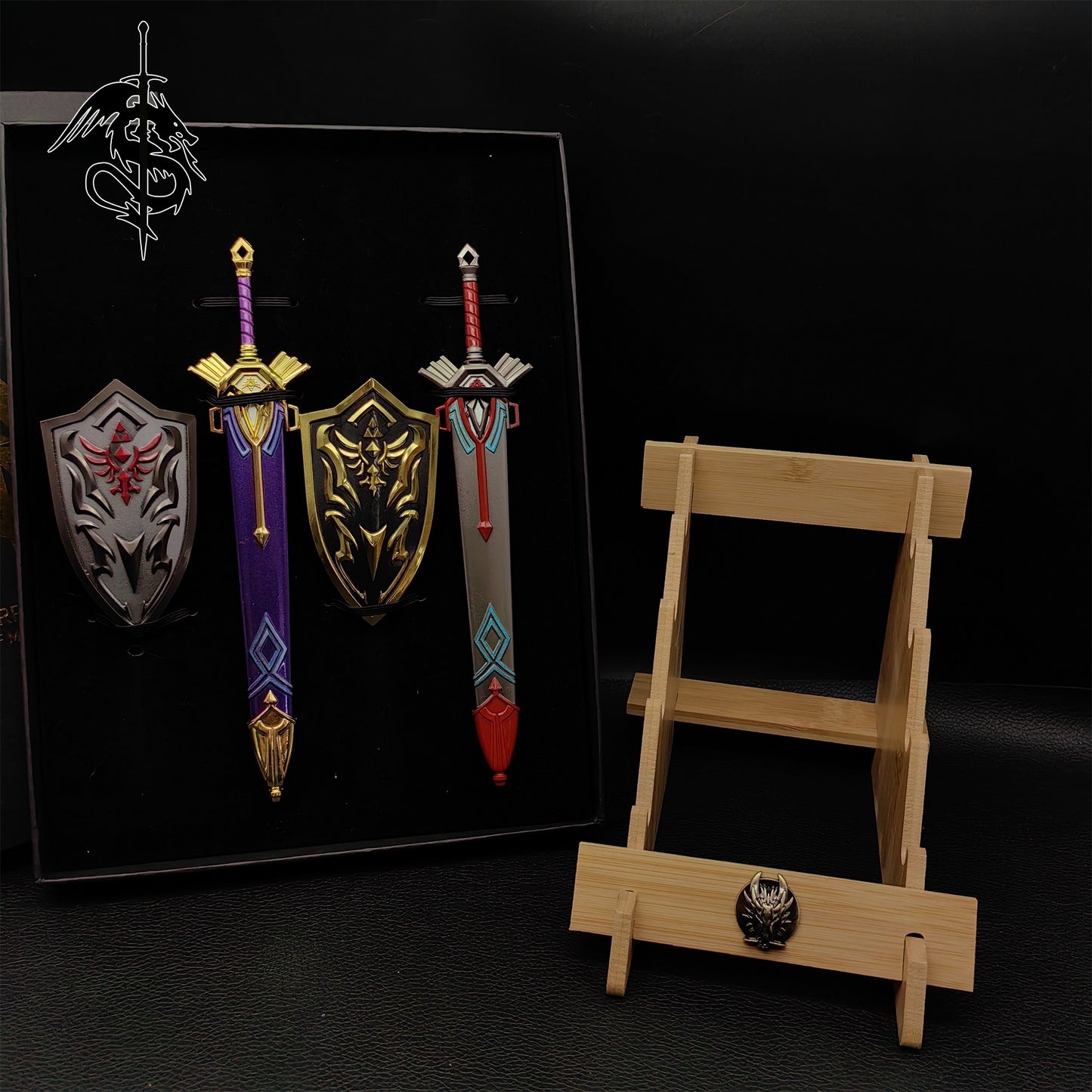 Royal Family Metal Weapon 4 In 1 Gift Box